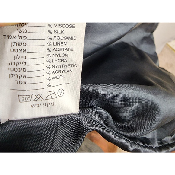 Queen Paris Women's Black Double Breasted Outerware - Nylon/Acrylic - Size 2 - Picture 10 of 10